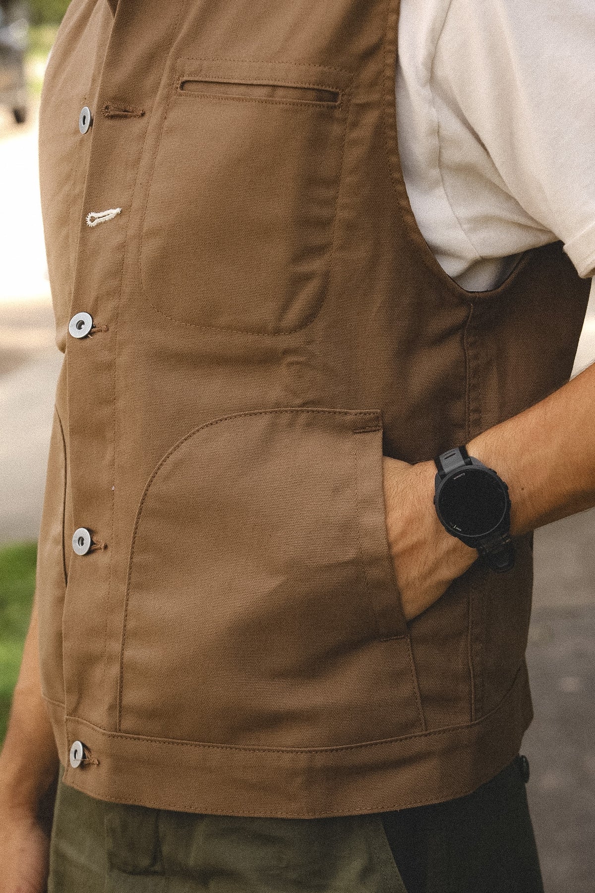 Rogue Territory Supply Vest Dry Wax Canvas- Brown
