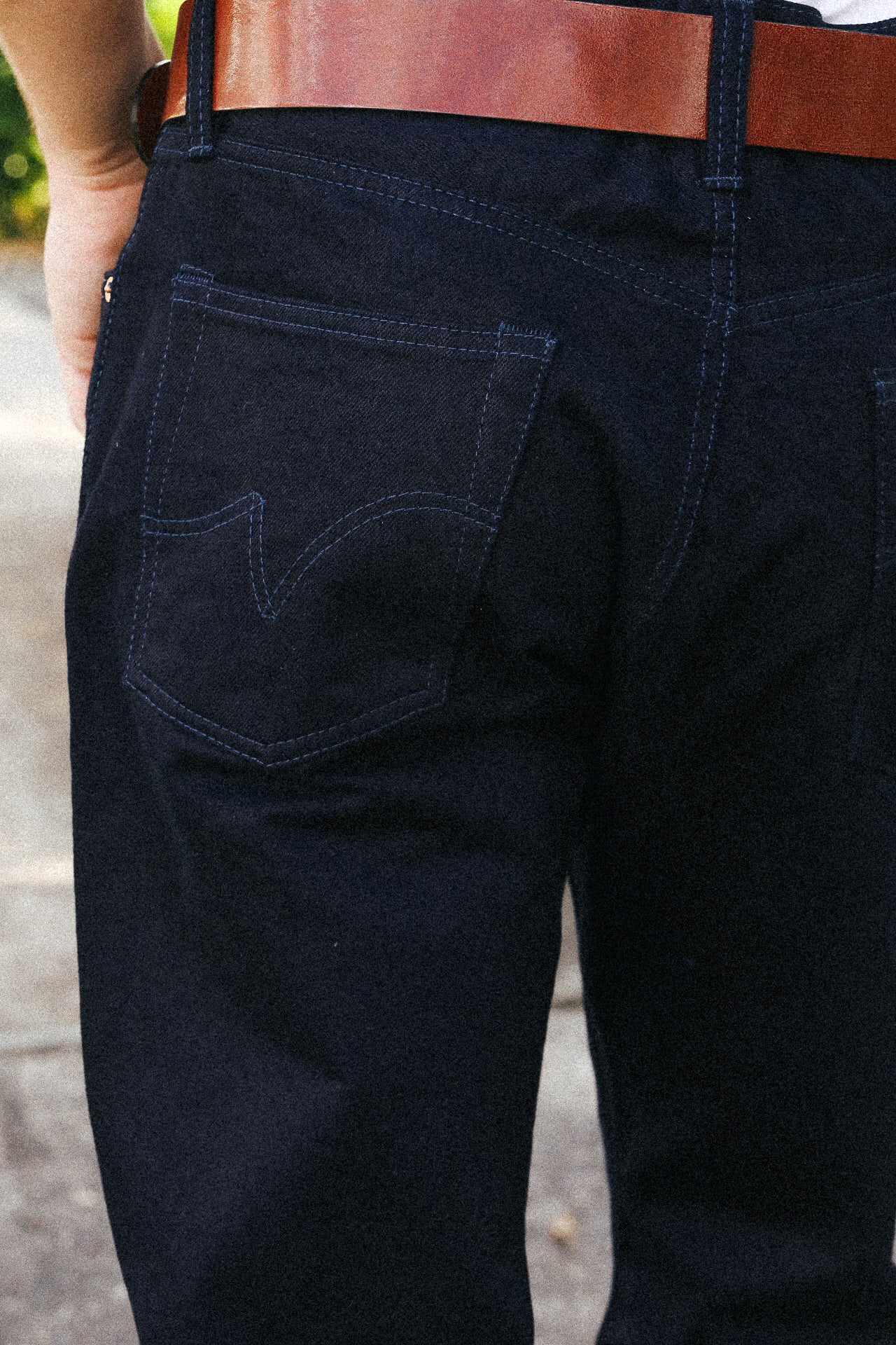 14oz Selvedge Denim Medium/High Rise Tapered Cut Jeans - Indigo/Black IH-888S-142ib