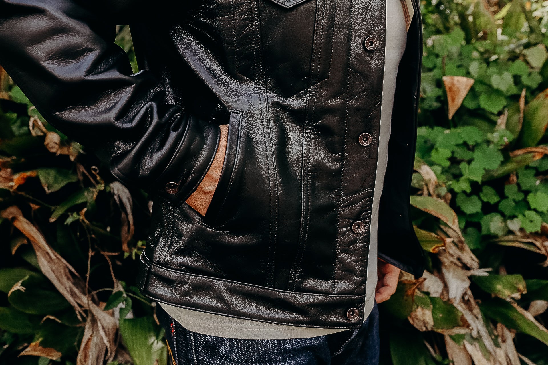 IHJ-64-BLK Iron Heart Japanese Horsehide Modified Type III Jacket - Black (Tea-Core Dyed)